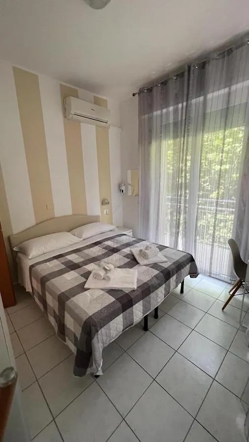Chiama Hotel Rimini 2*,  Italy
